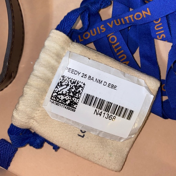 LV Speedy 25 Purse - Like New - Picture 7 of 16